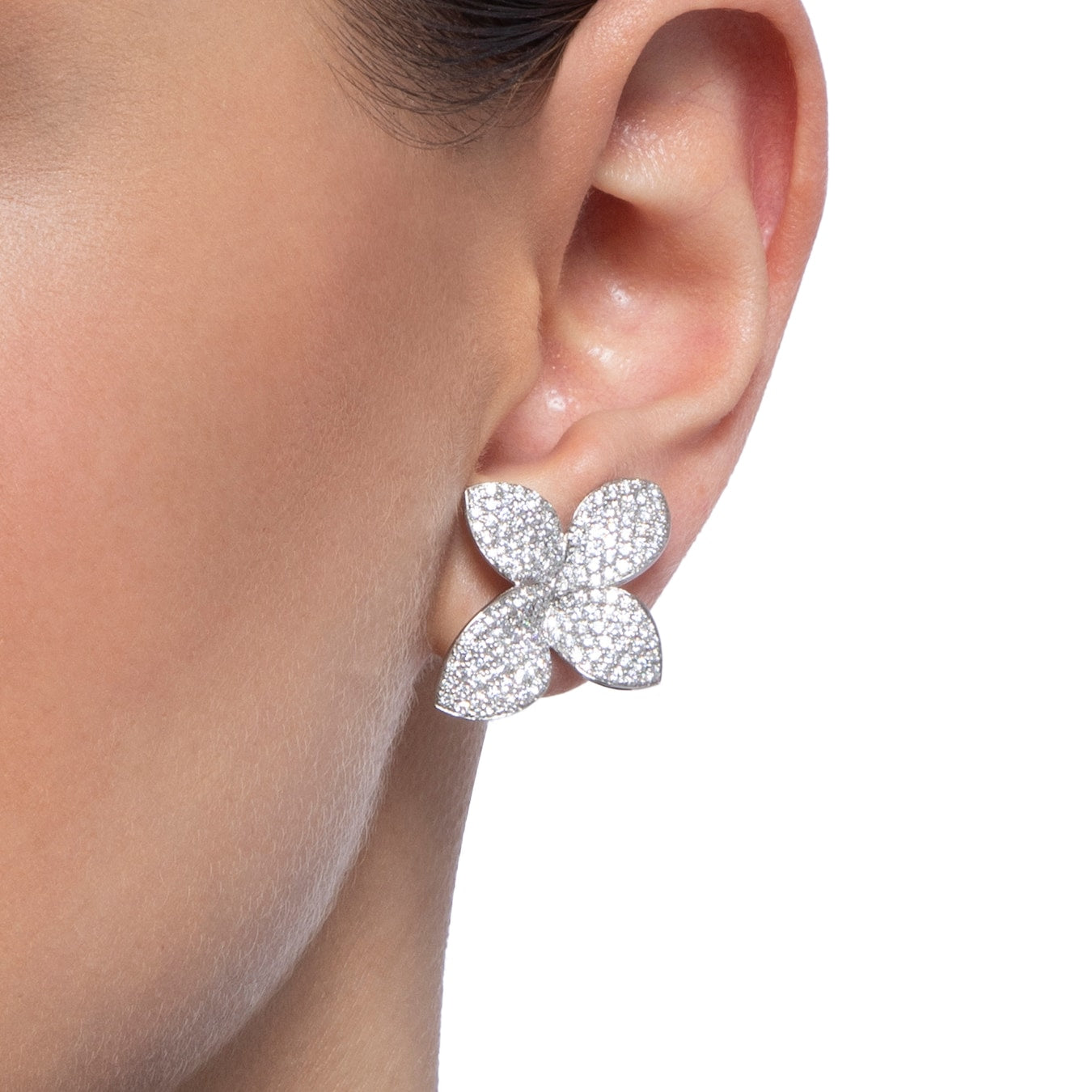 SSB- A480- Aretes estilo Leaves Plateados con Zirconia