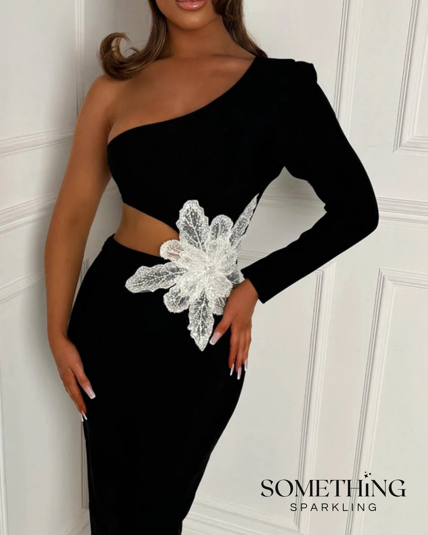 Vestido One Shoulder Black / White