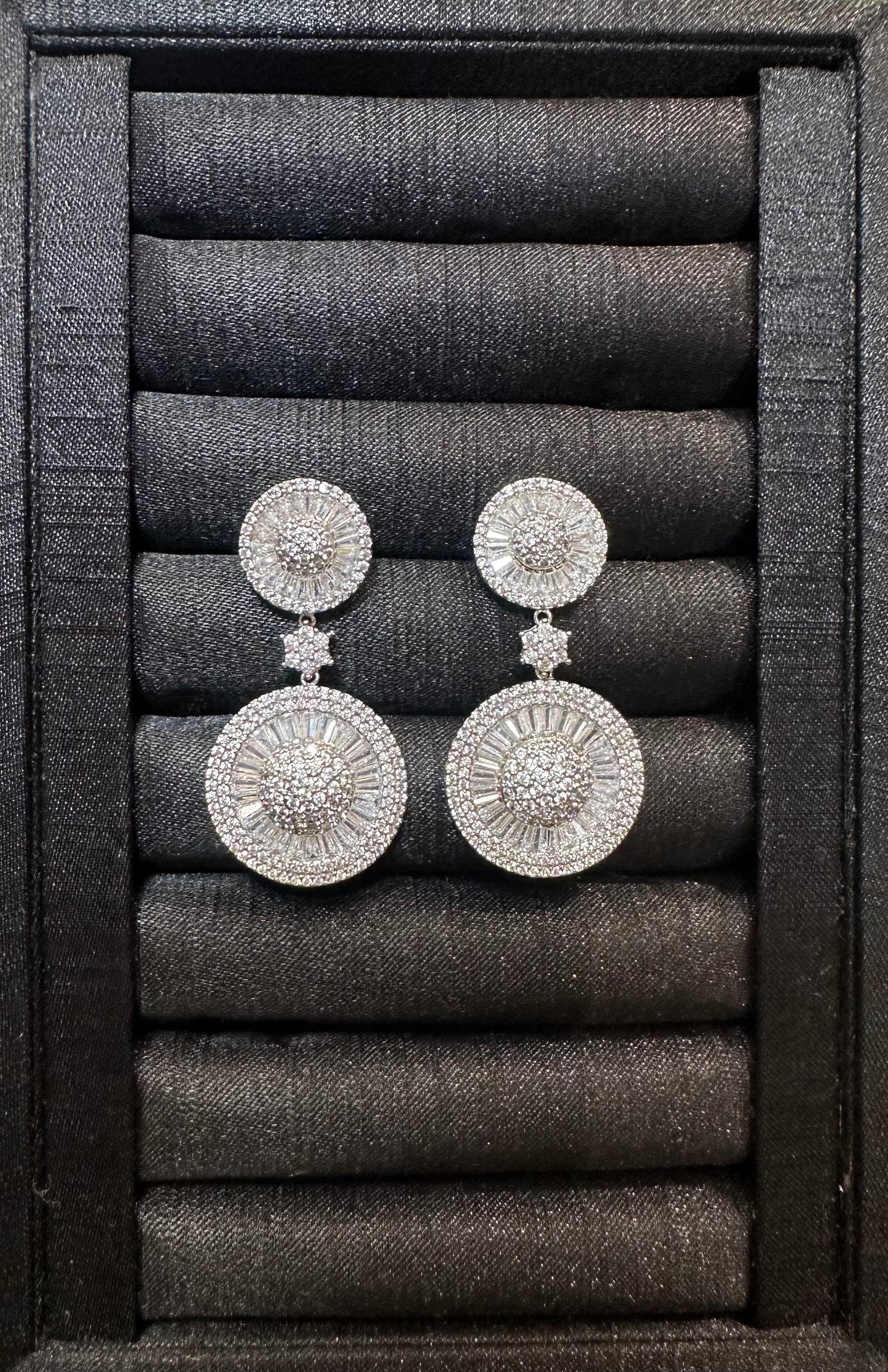 Aretes con Vaguette y Zirconia Plateados