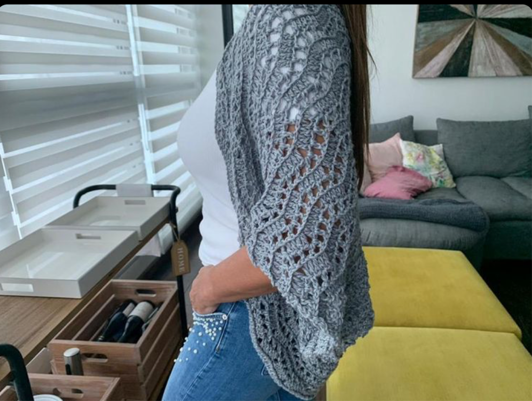 Bolero o Chal gris