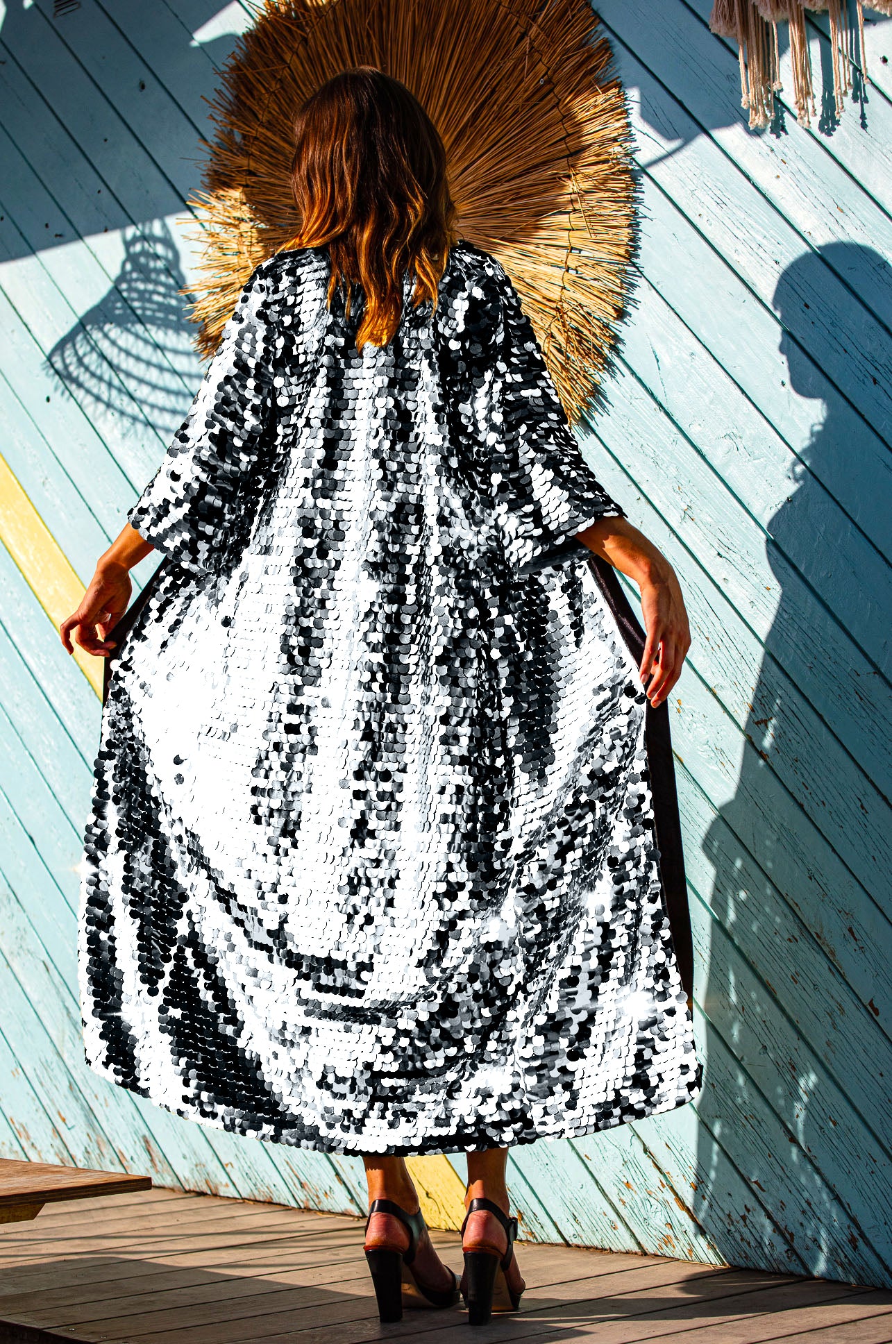 SILVER SEQUIN KIMONO IRIDESCENT CORTO