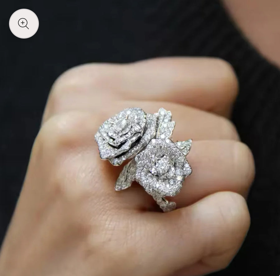 Anillo estilo rosas