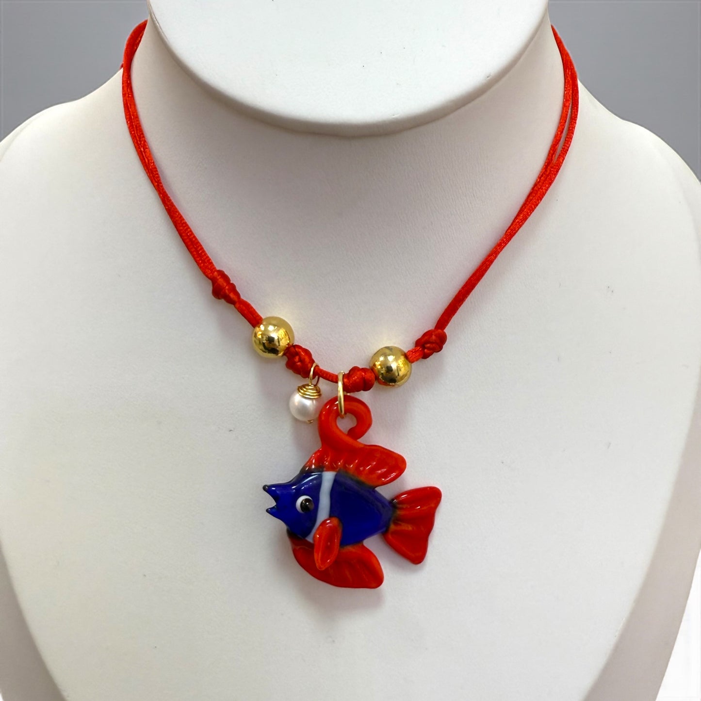 COLLAR - DIJES EN HILO DE SEDA