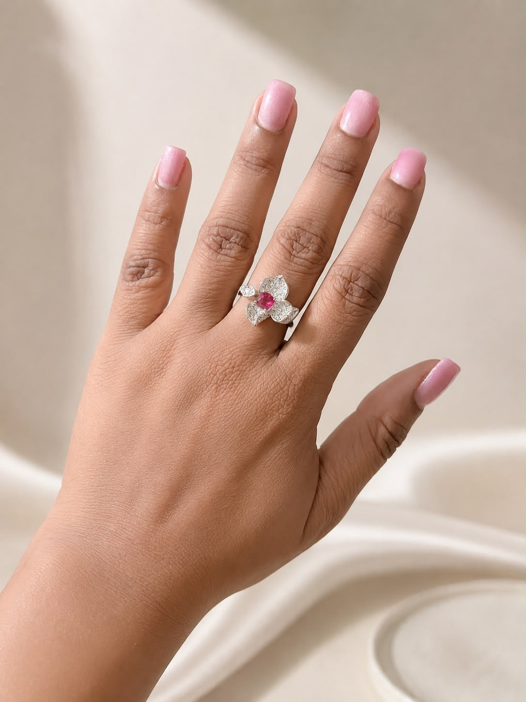 Anillo Rubi (ajustable) /chapado en Oro 18K