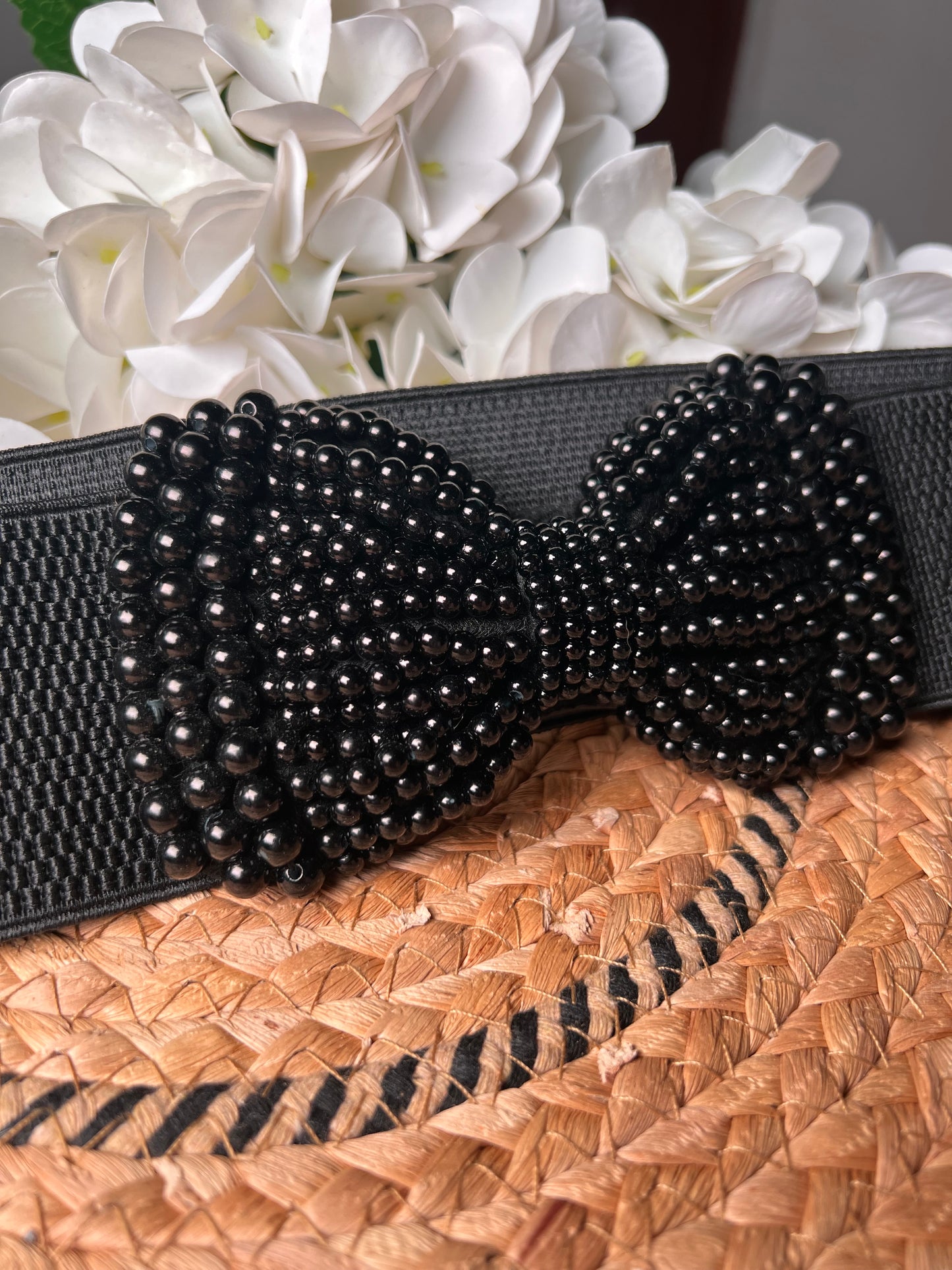 Cinturón Elástico negro con perlas en forma de lazo 02737