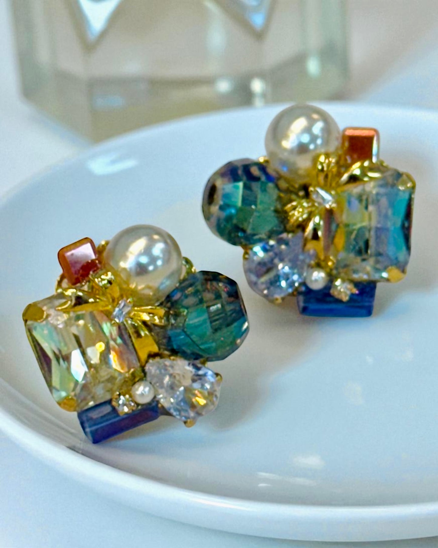 TOPITOS CON CRISTALES VARIOS Y PERLAS