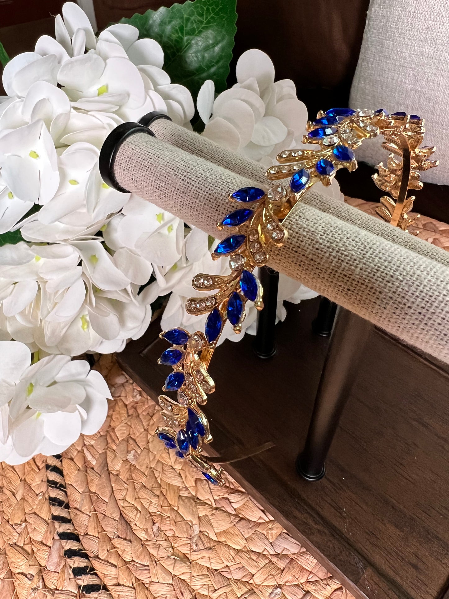 Diadema delicada dorado con azul 01505