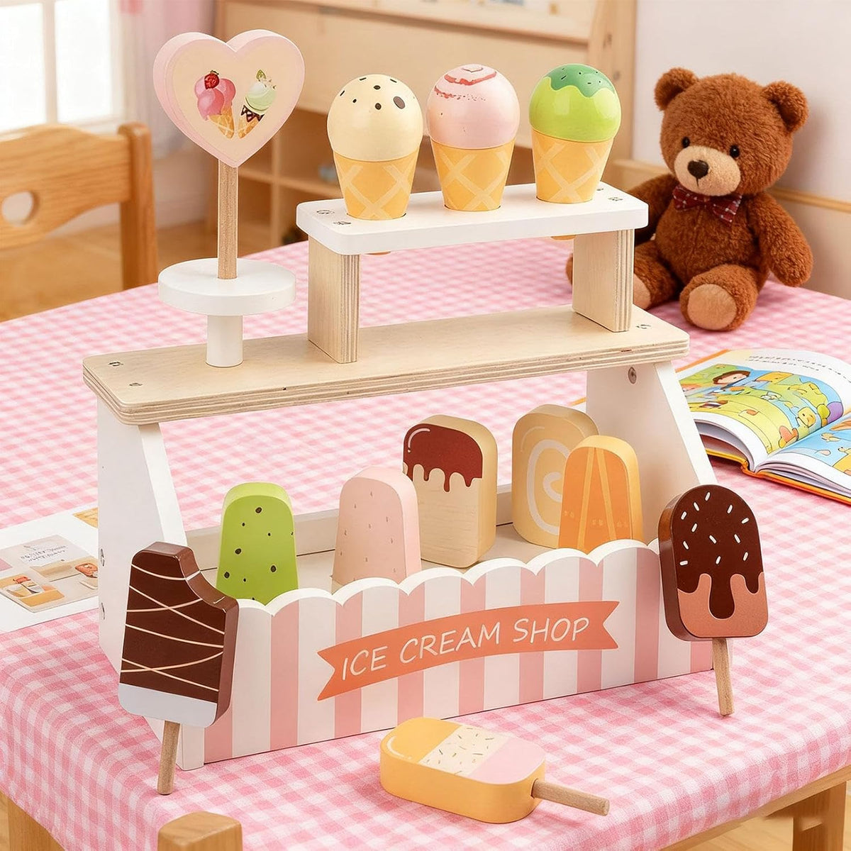 Wooden Ice Cream Shop Blanco