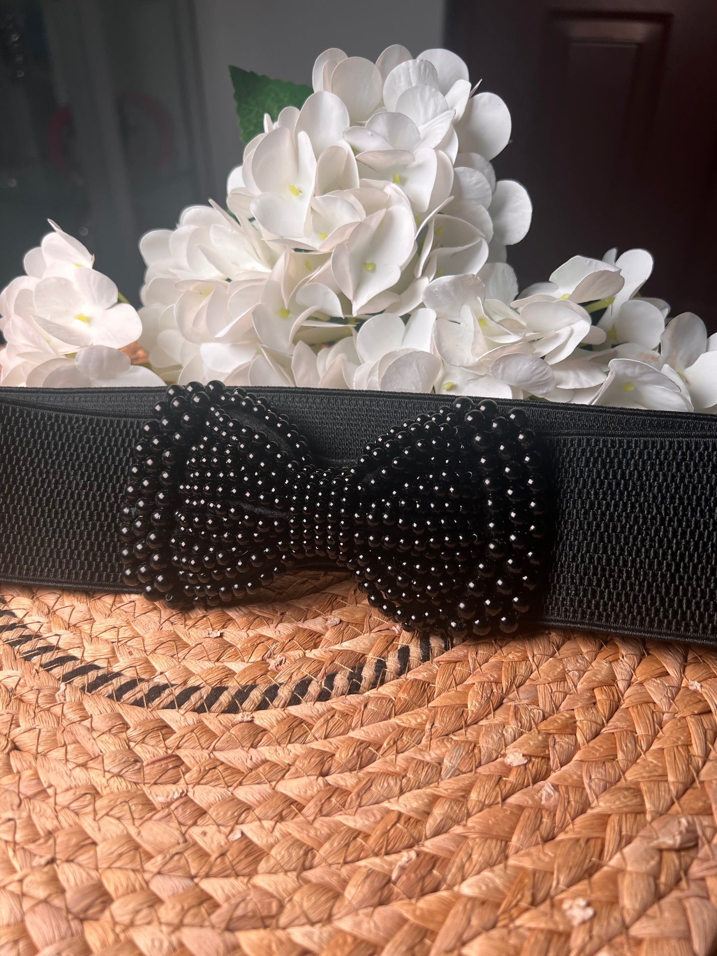 Cinturón Elástico negro con perlas en forma de lazo 02737