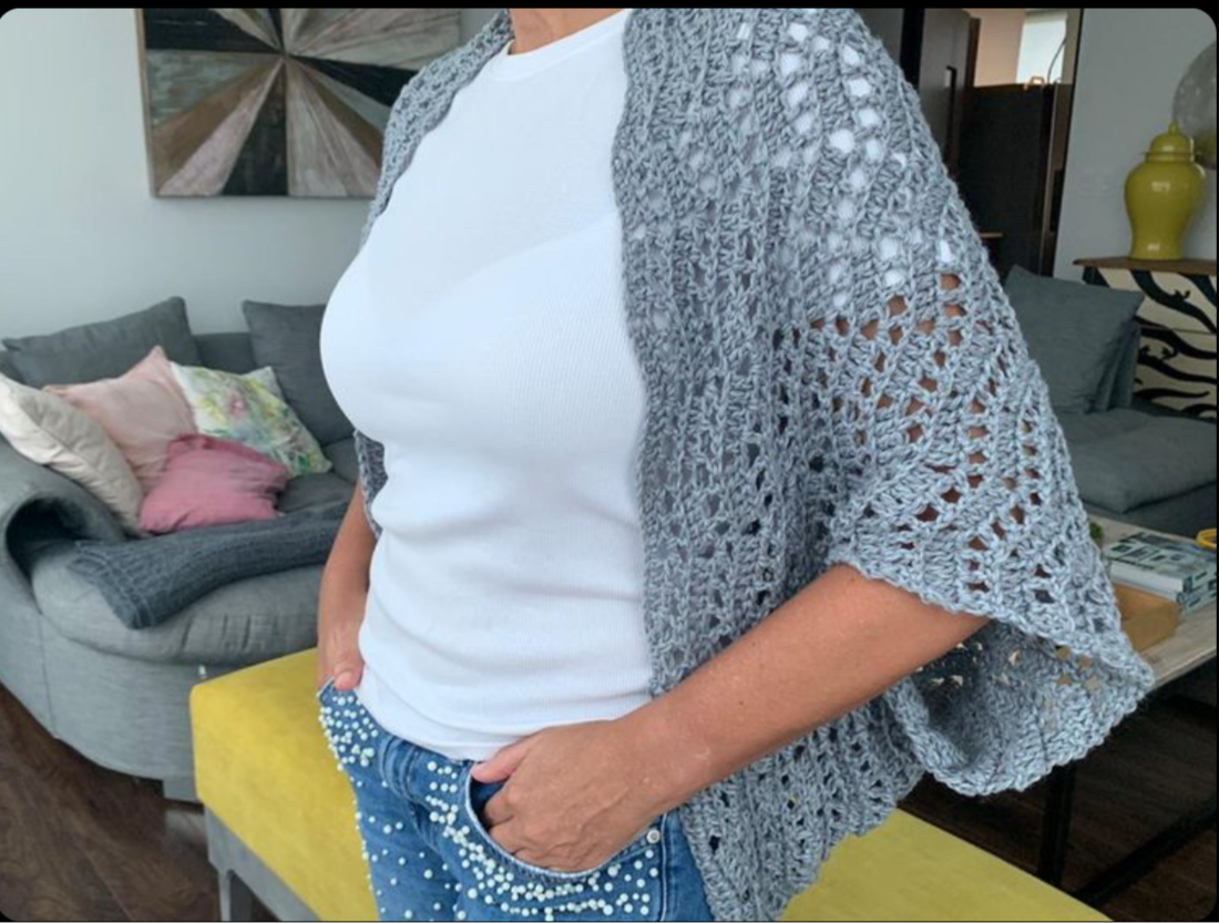 Bolero o Chal gris