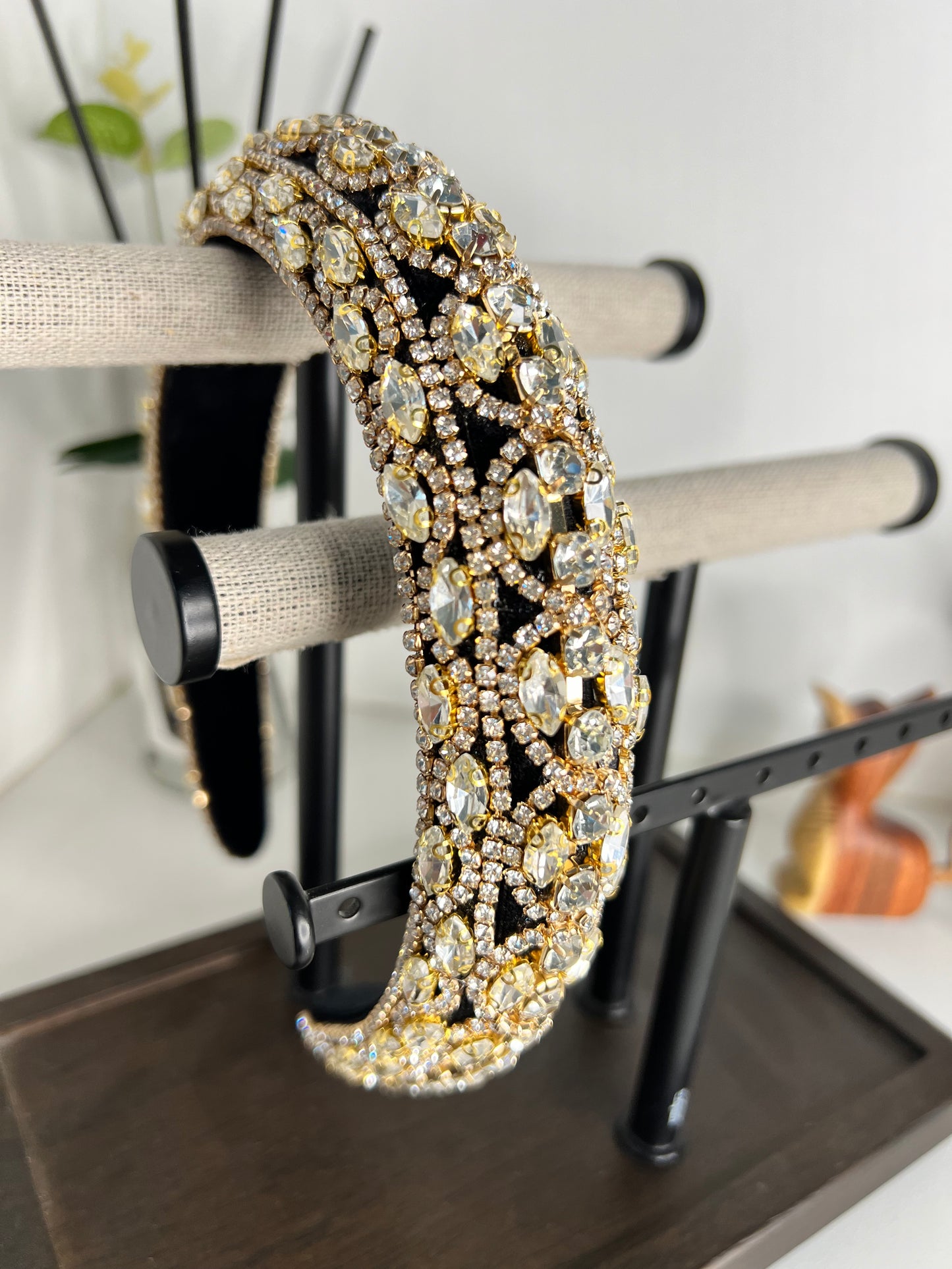 Diadema Vintage con gemas brillantes 03801
