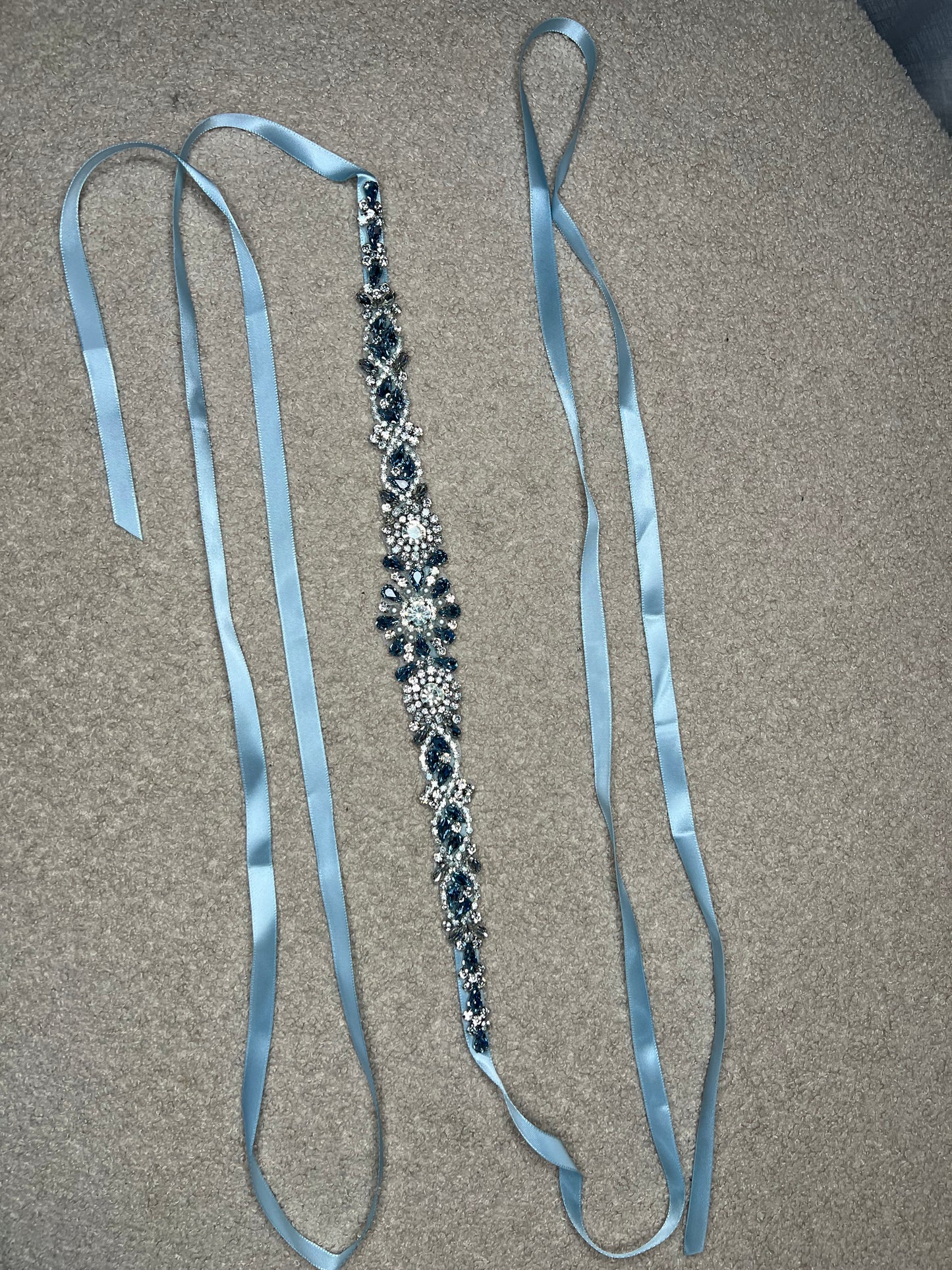 Cinturón de piedrería baby blue
