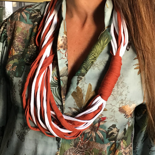 Collares de trapillo