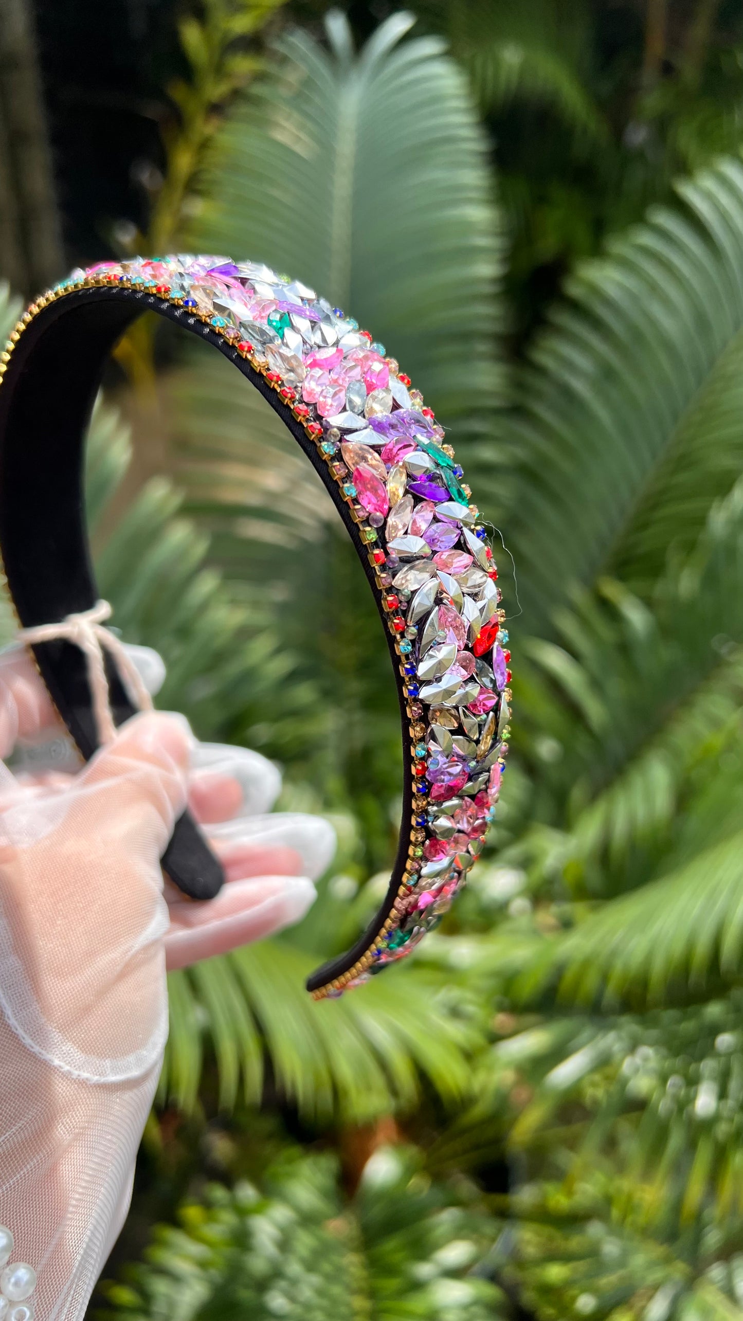 Diadema delgada multicolor brillante 02225