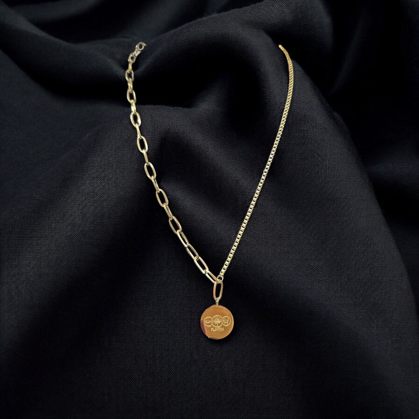 COLLAR CON DIJE DE FLINTIN PANAMA