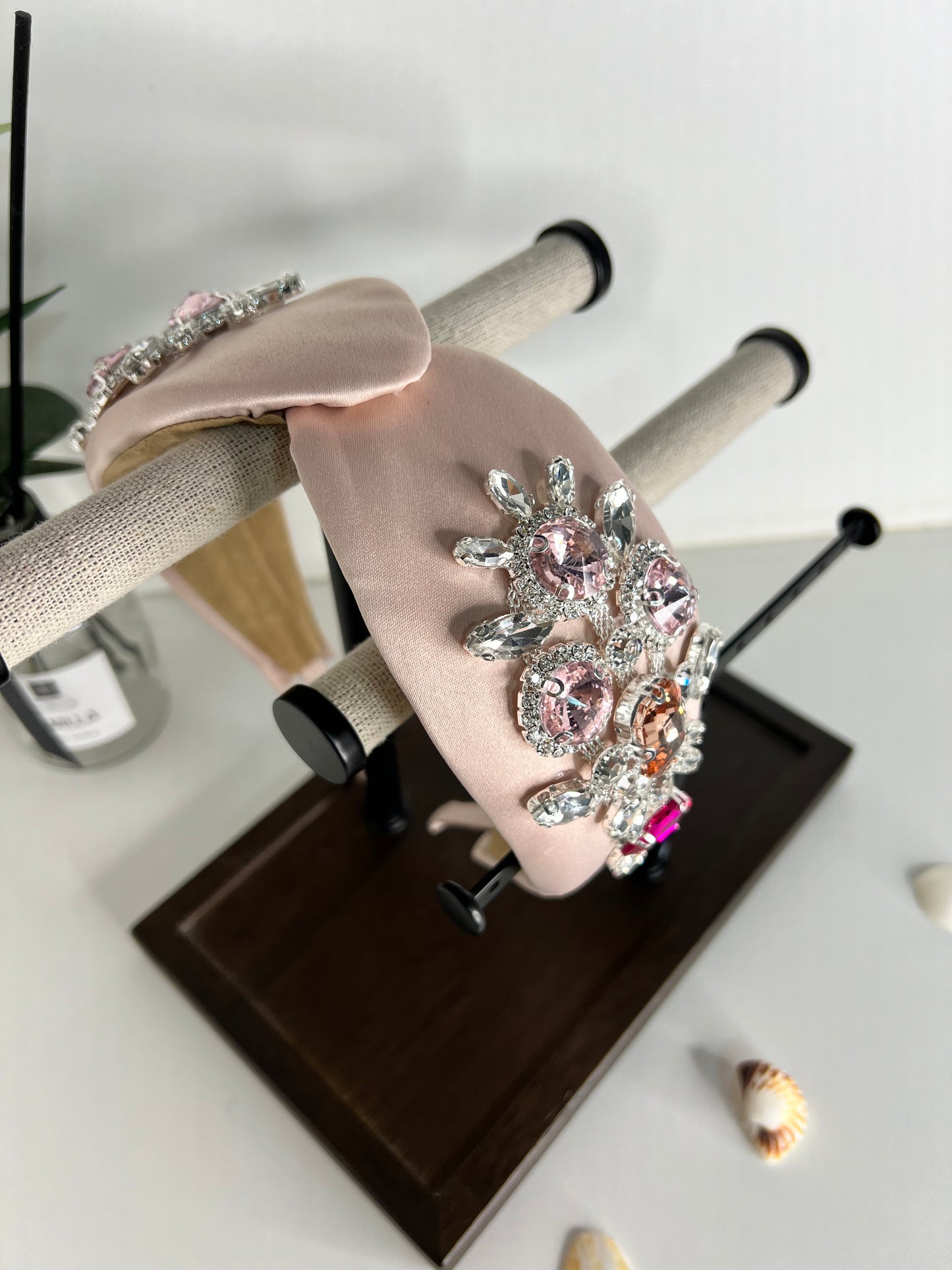 Diadema con diseño de Gema rosada 03804