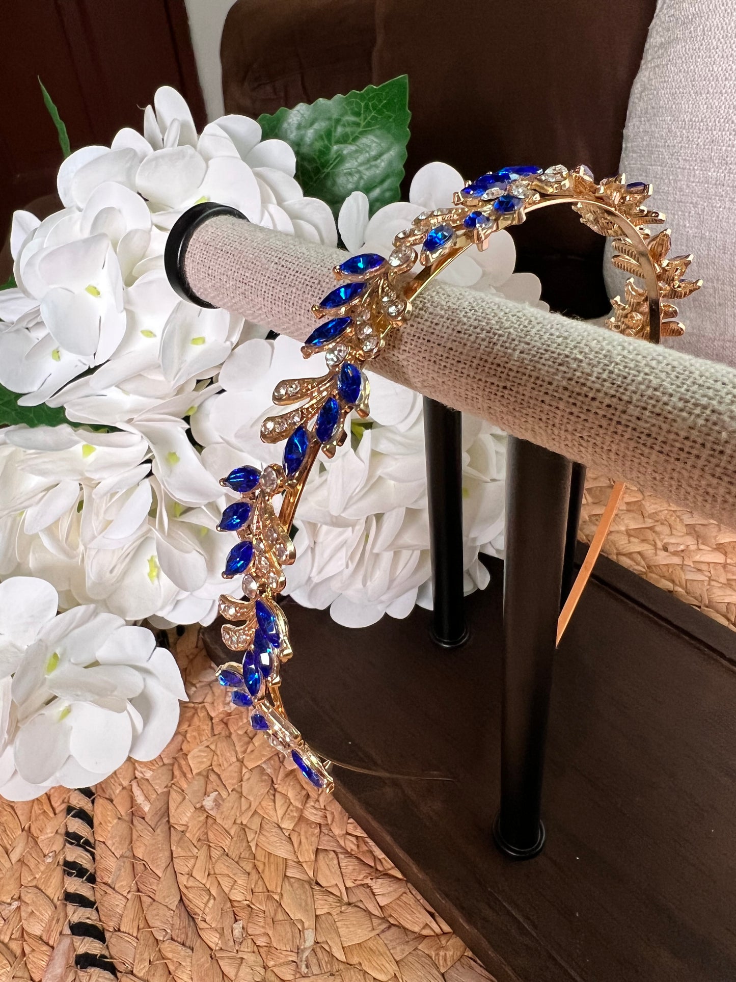 Diadema delicada dorado con azul 01505