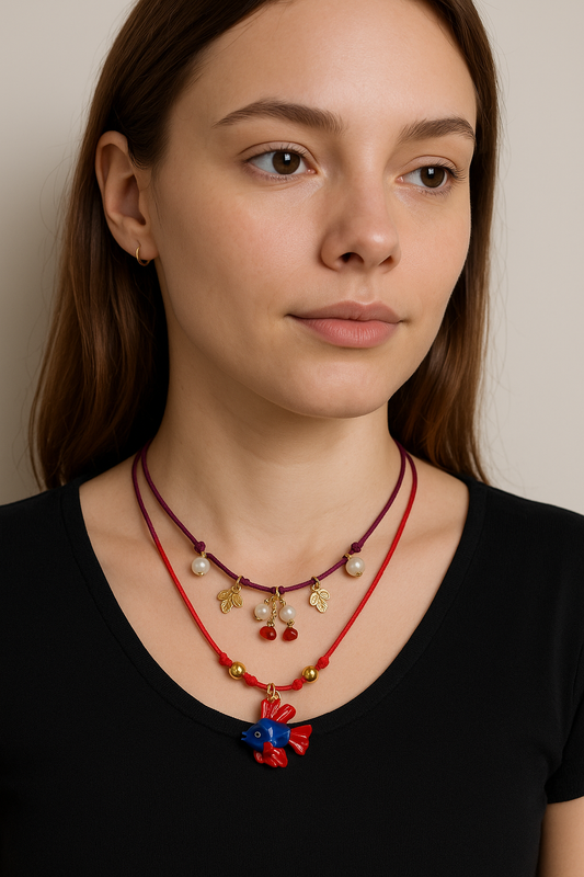 COLLAR - DIJES EN HILO DE SEDA