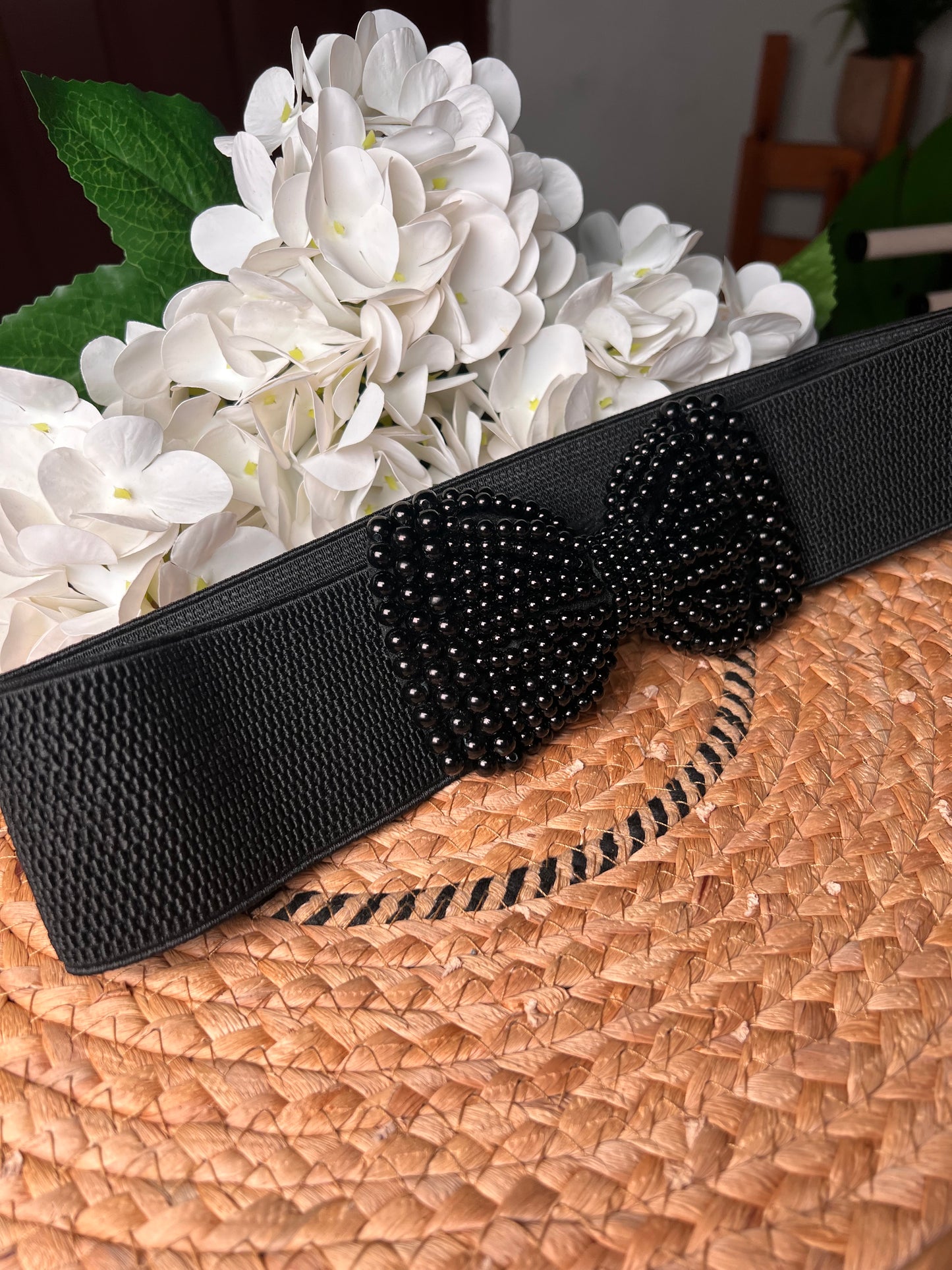 Cinturón Elástico negro con perlas en forma de lazo 02737