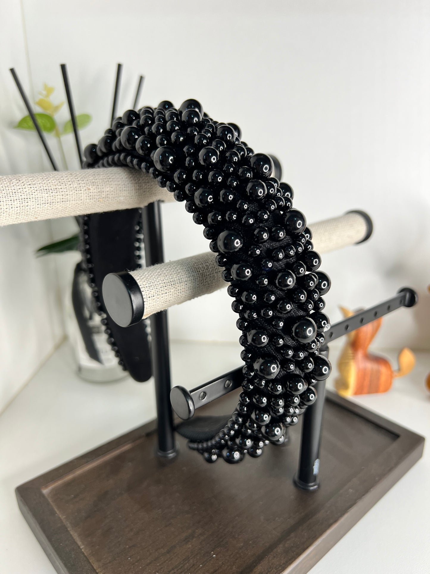 Diademas estilo barroco con perlas 04003