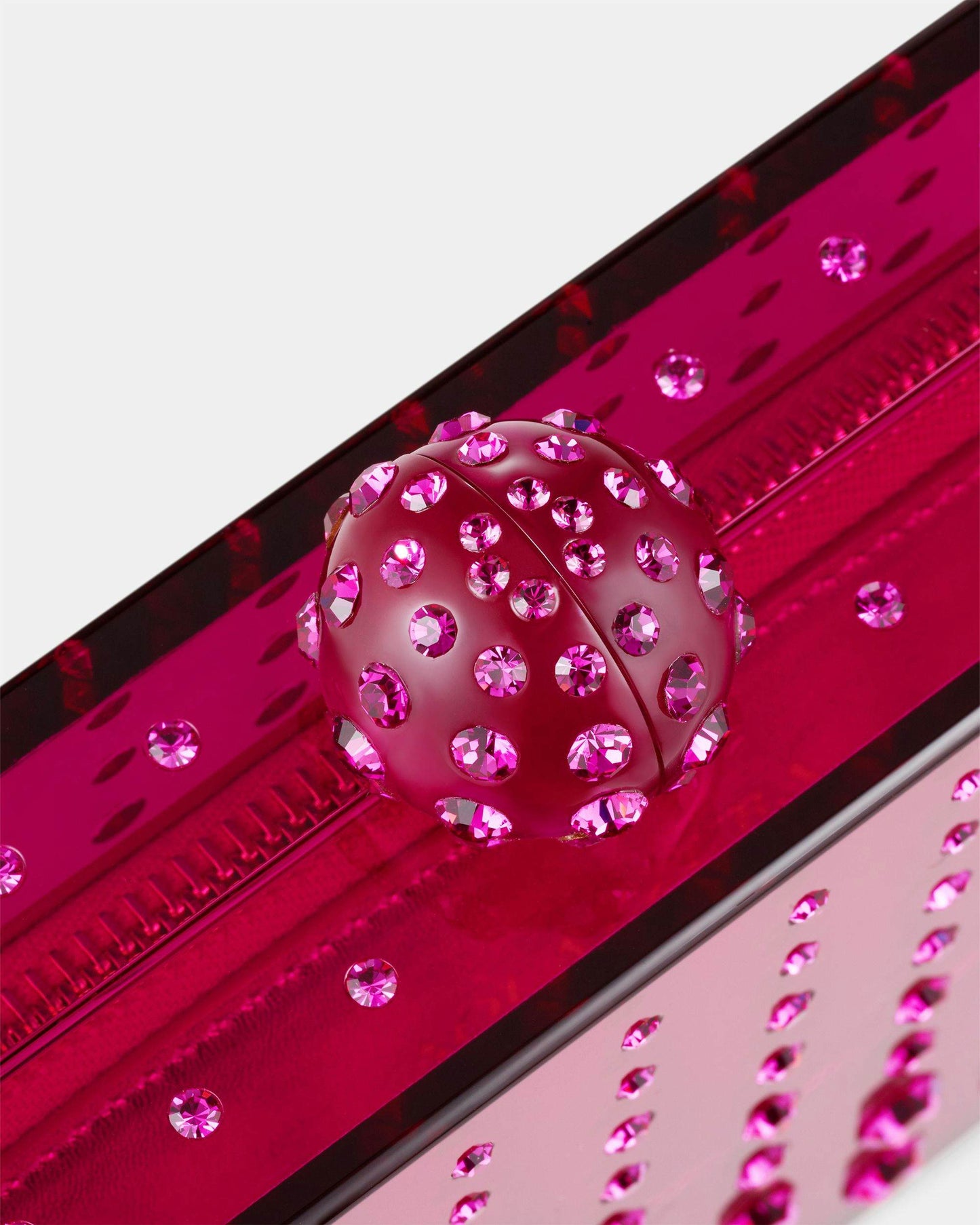 Cartera Swarovski on Acrilyc
