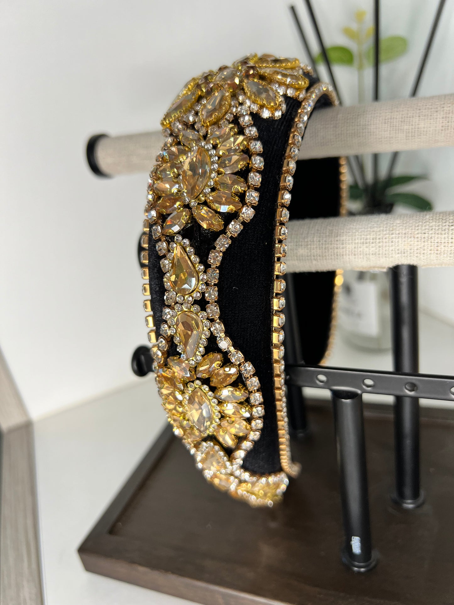 Diadema Vintage con gemas y brillos 03805