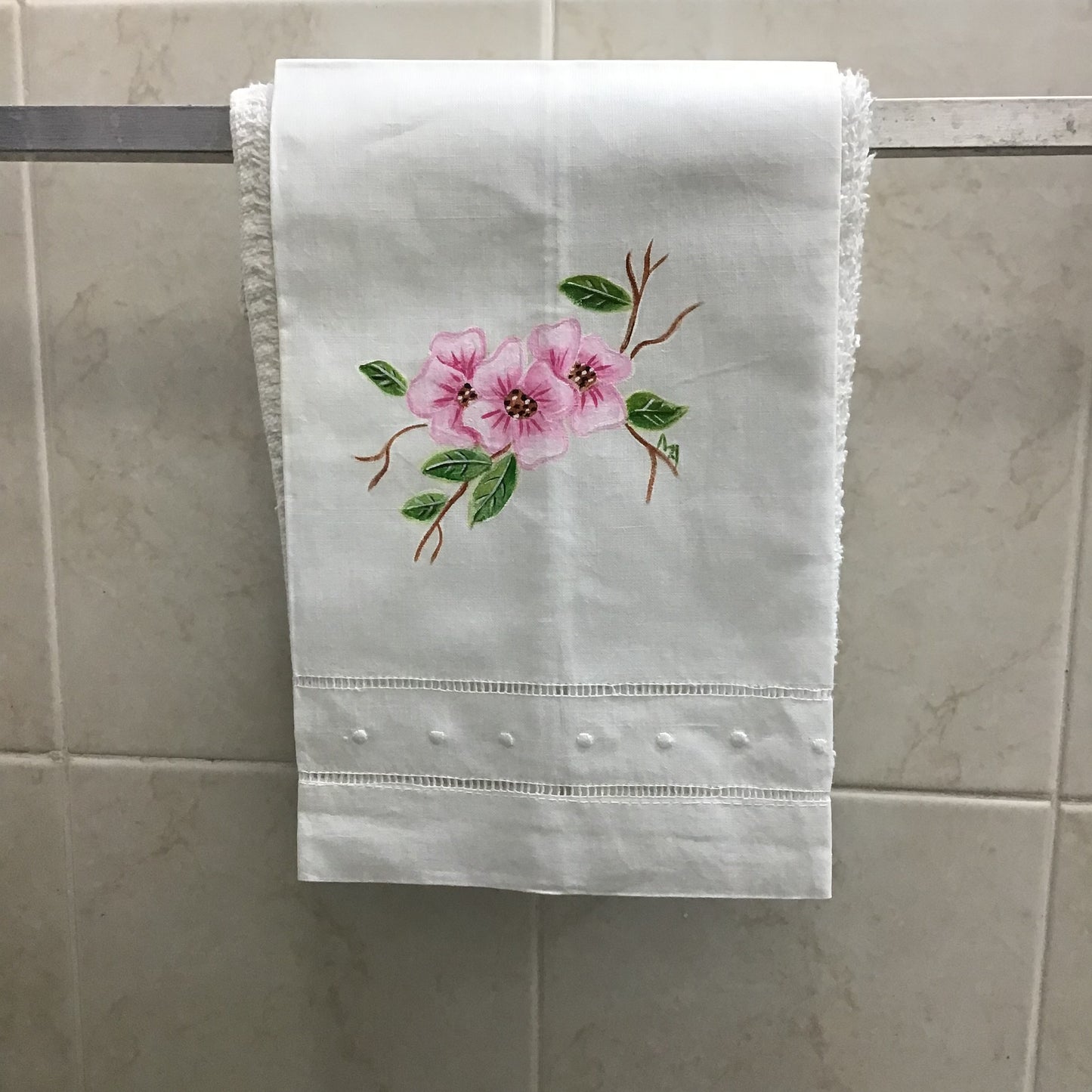 Toallas decorativas para baños pintadas a mano