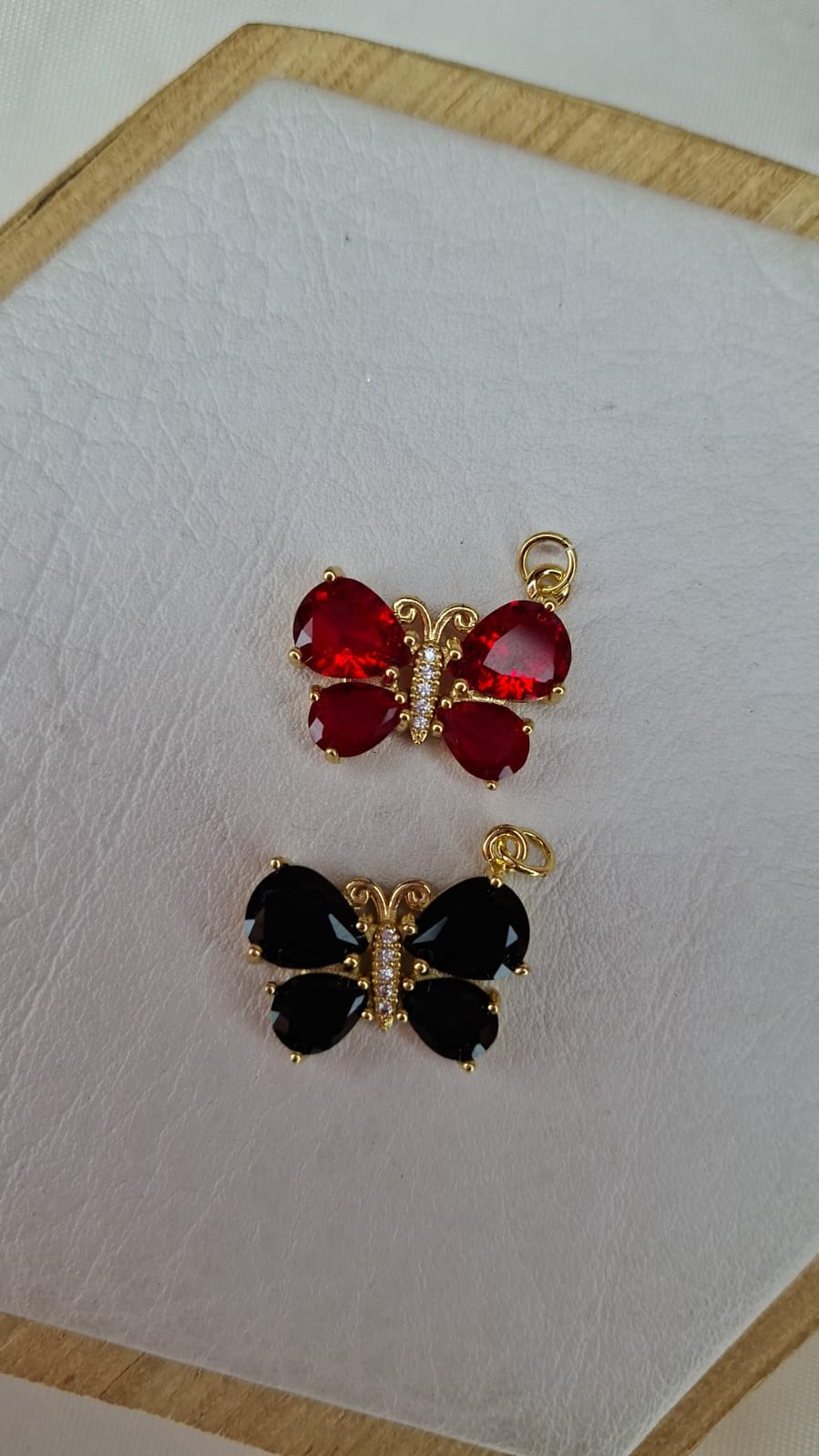 DIJE MARIPOSA CON CRISTALES