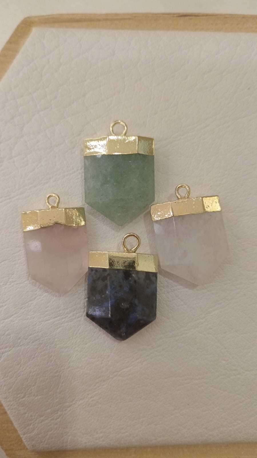 DIJE CUARSO FACETADA