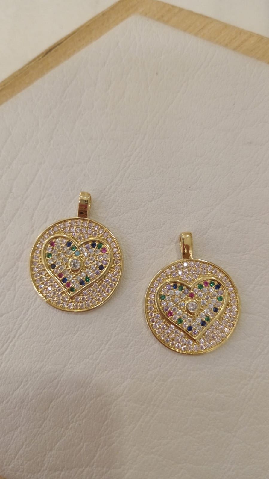 DIJE DE CORAZON CON CIRCON GRANDE