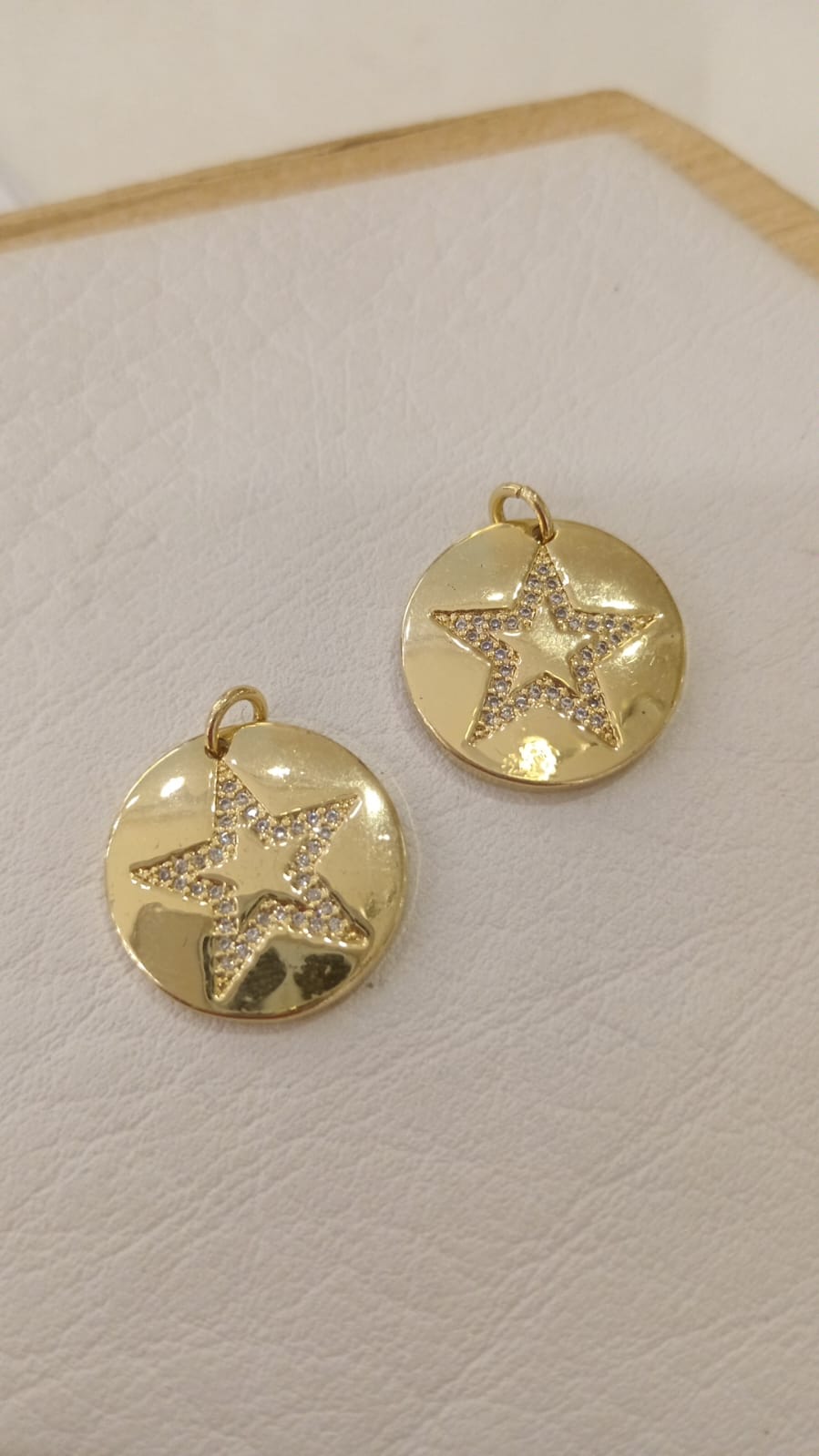 DIJE TIPO PLACA ESTRELLAS CIRCONES