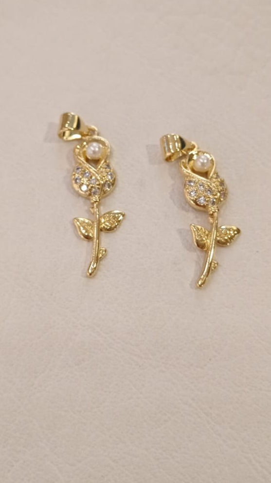 DIJE TULIPAN CON CIRCONES Y UNA PERLA