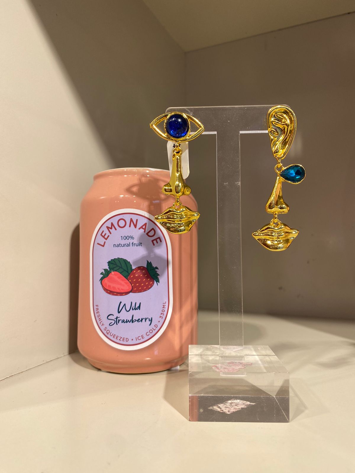 ARETES NARIZ CON LABIOS Y CRISTAL DE COLORES