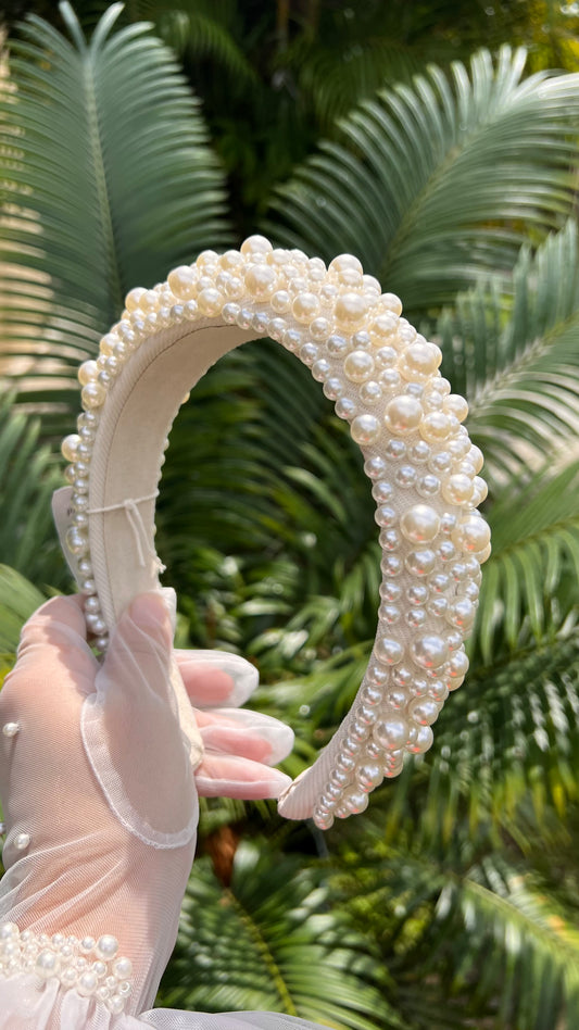 Diadema elegante con perlas 04006
