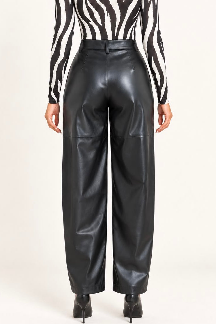 PANTALON BARREL CUERO