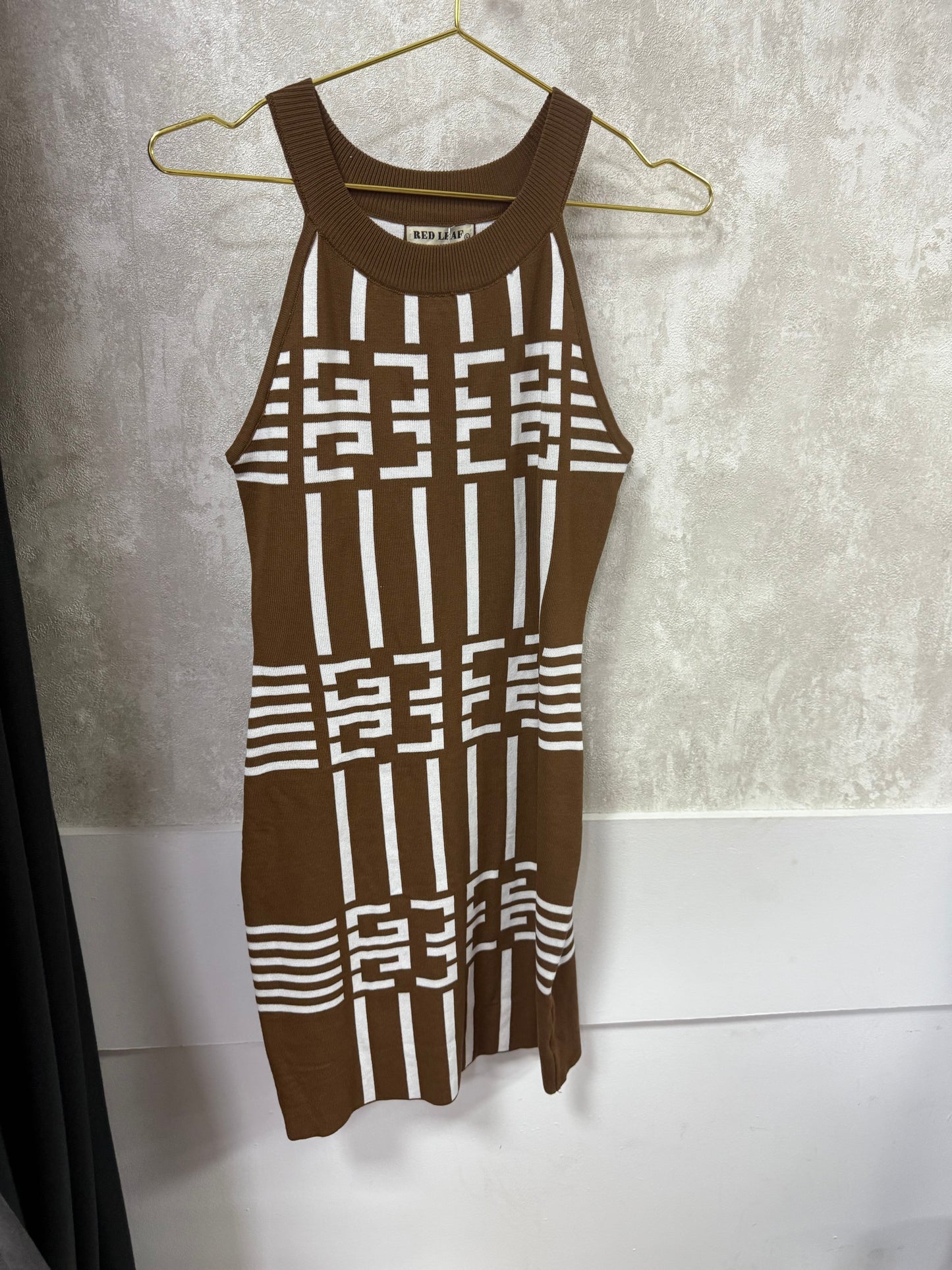 Vestido chocolate en KNit