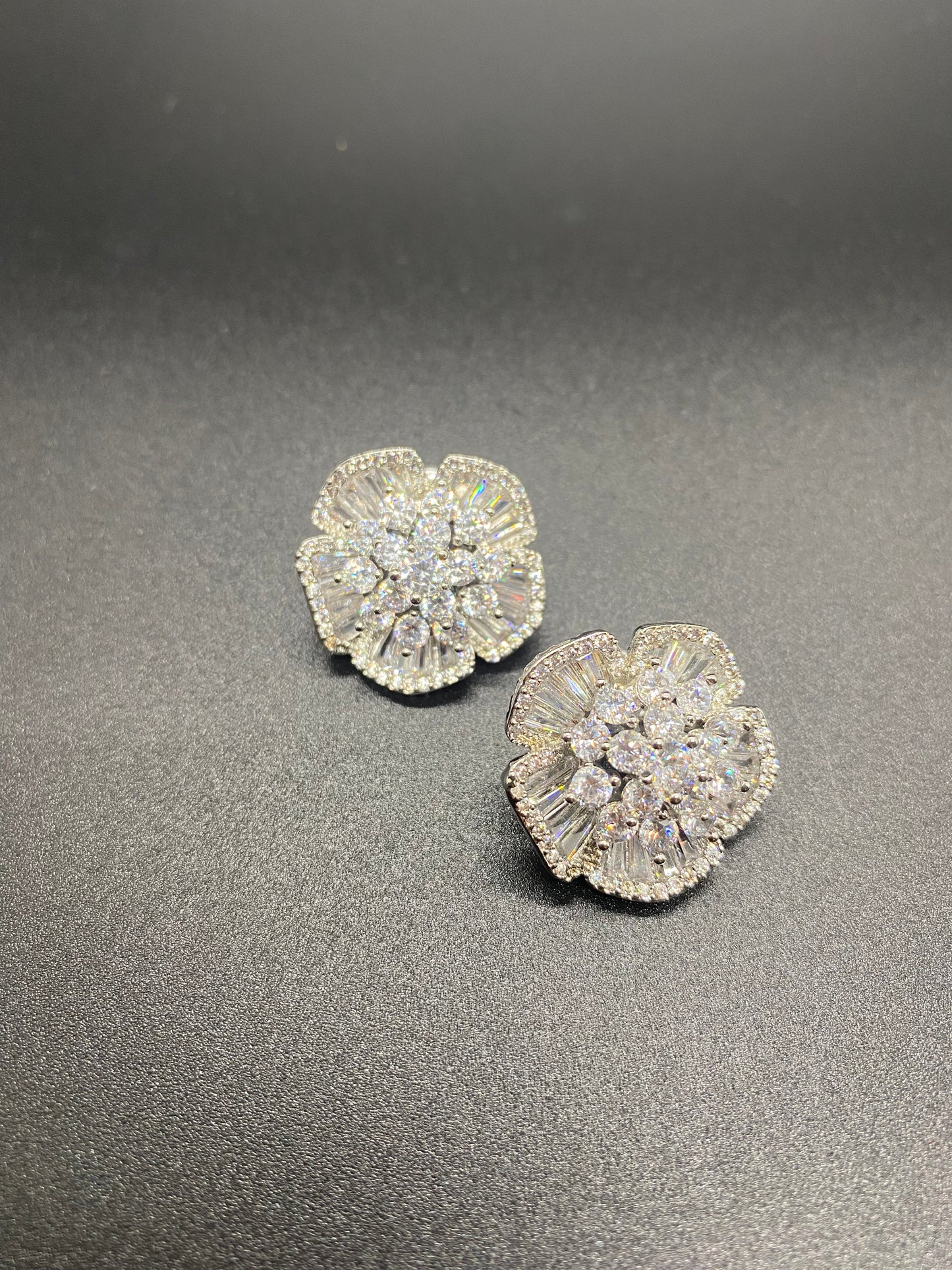 Aretes de Plata 925 con Zirconias