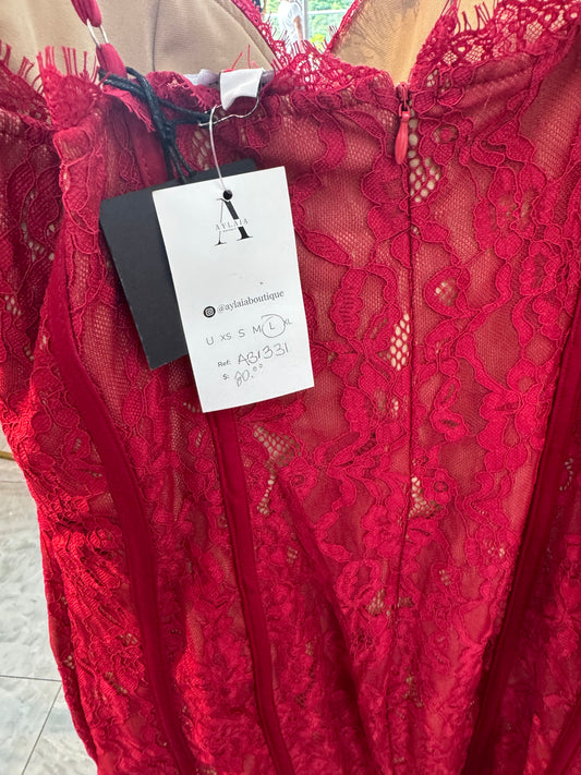 Midi Dress rojo encaje