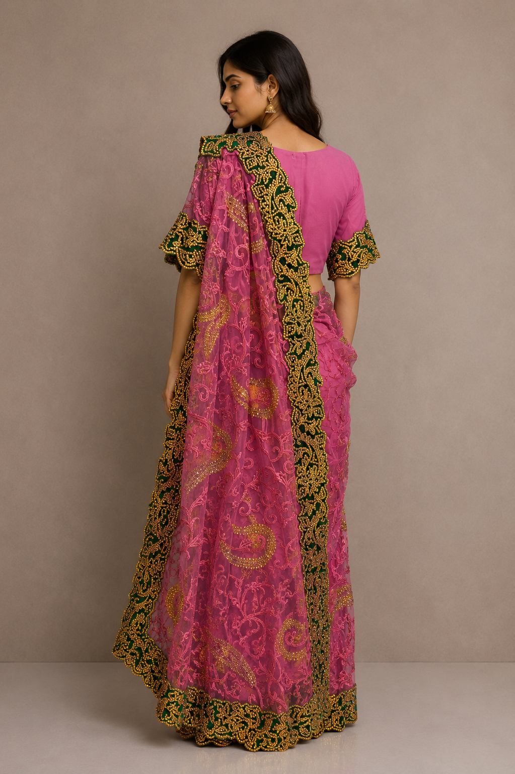Alquiler Saree Salmon con detalles verde