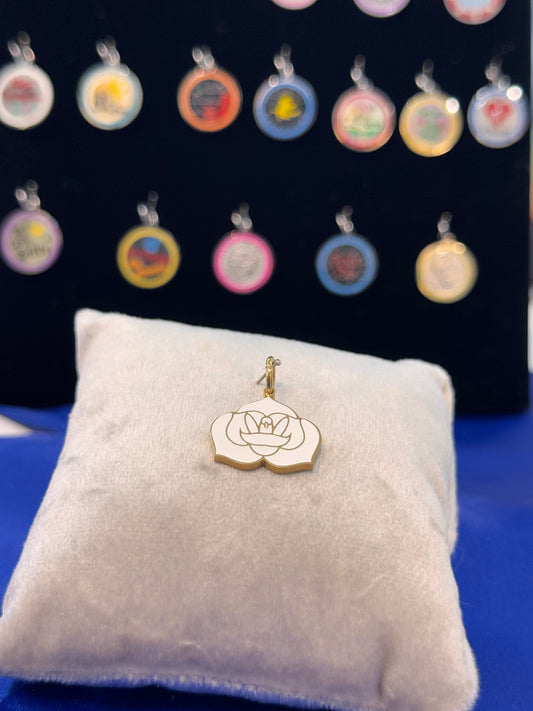 DIJE FLOR DEL ESPÍRITU SANTO