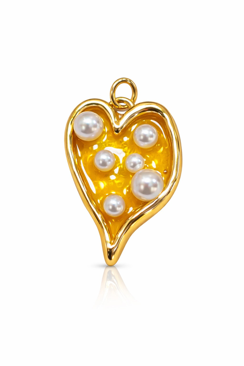 DIJE CORAZON BORDE DORADO CON RESINA Y PERLAS
