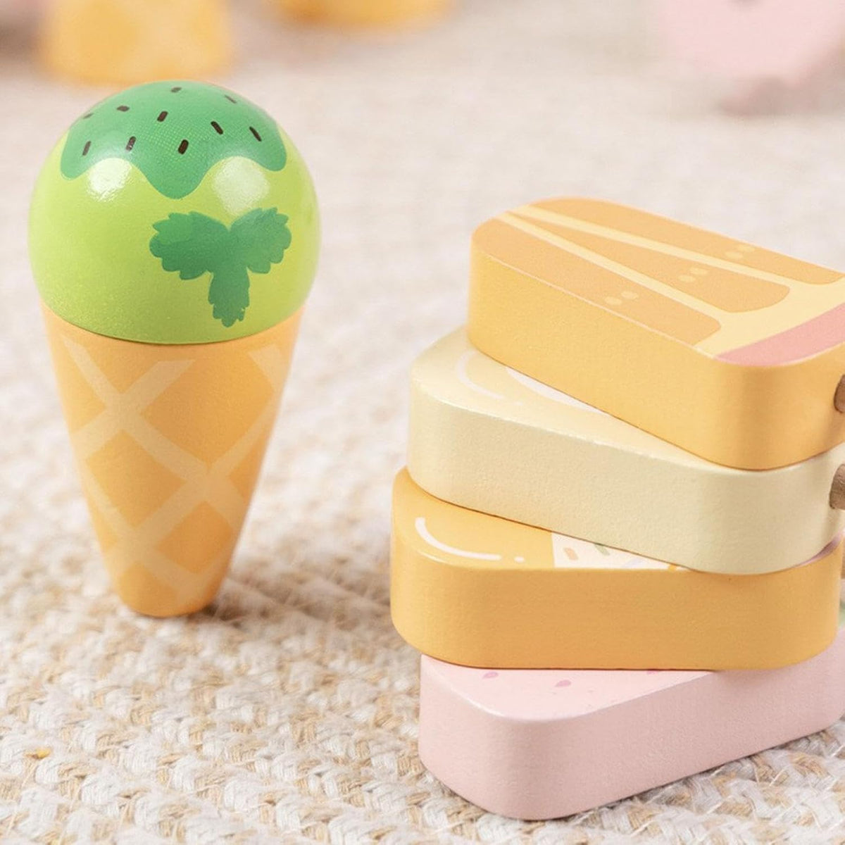 Wooden Ice Cream Shop Blanco