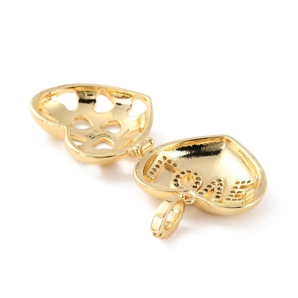 RELICARIO DE CORAZON DORADO CON DISEÑO DE LOVE Y CORAZONCITOS
