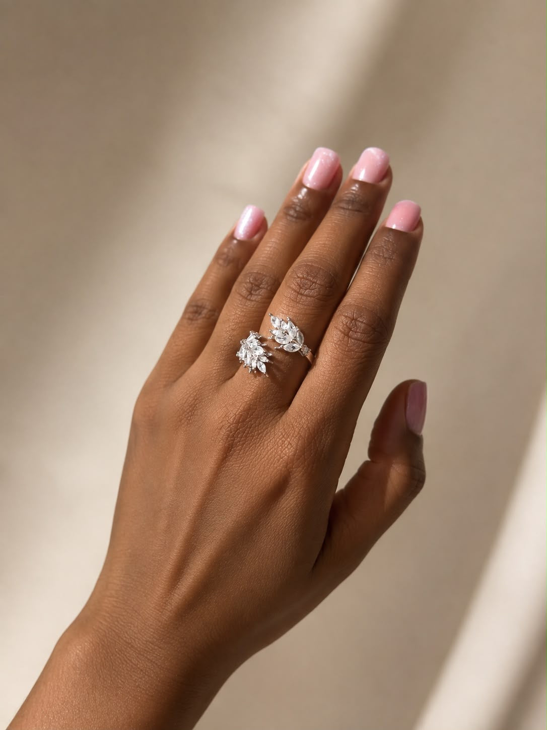 Anillo Lauren (ajustable) acero y rodio con baño de oro