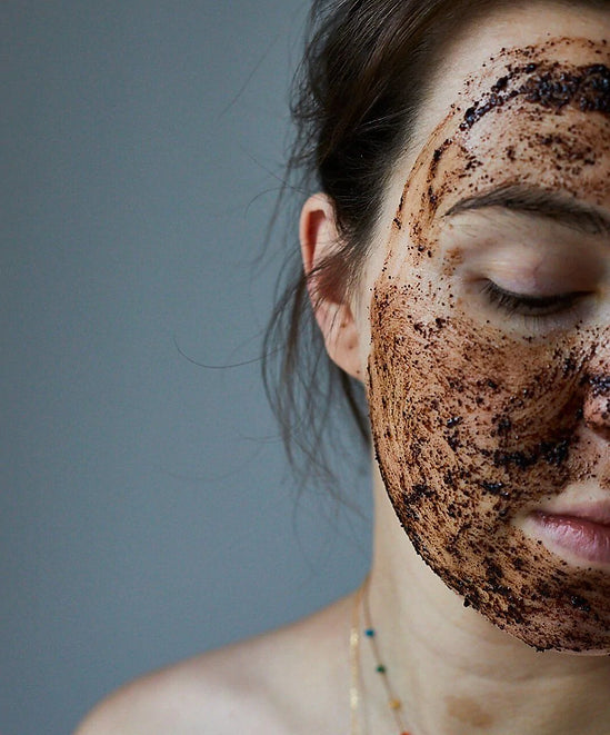 EXFOLIANTE FACIAL DE CAFÉ - MEZCLA DE HIERBAS PARA PIELES GRASAS 3.5 OZ. - FACE SCRUP FLORAL BLEND