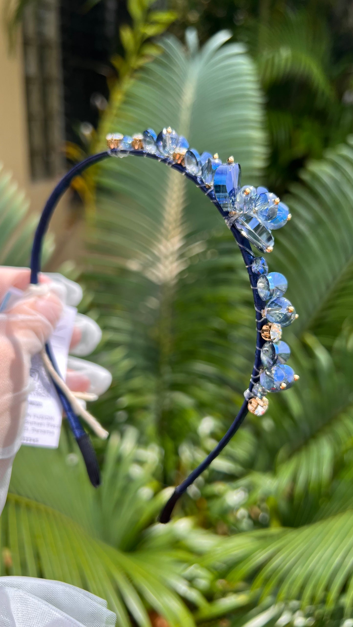 Diadema delicada de cristales azul 02221