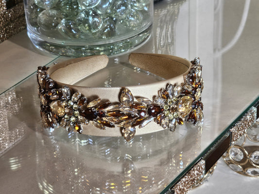 Diadema vintage barroco con decoración de piedras café