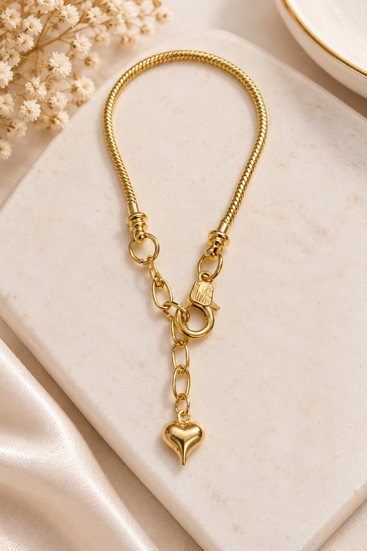 Pulsera tipo Pandora con eslabón y dije de corazón