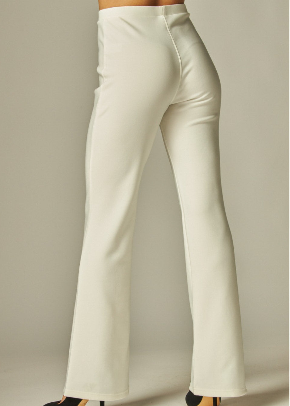 Pantalon basta ancha strech color bone