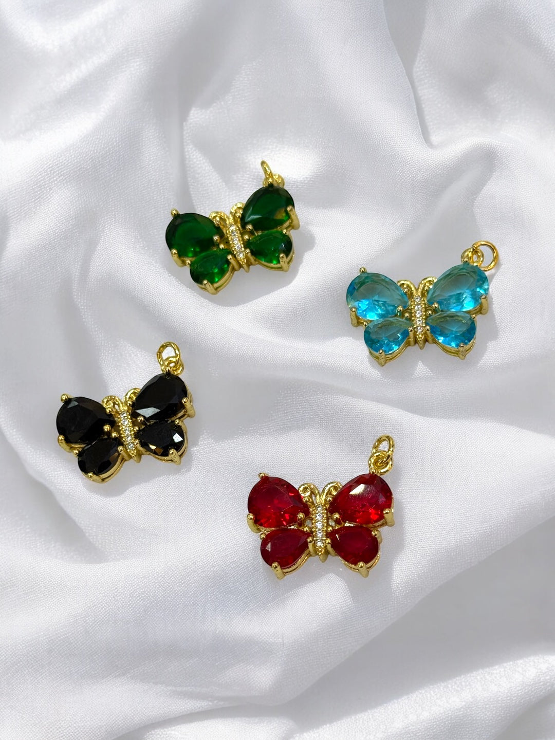 DIJE MARIPOSA CON CRISTALES